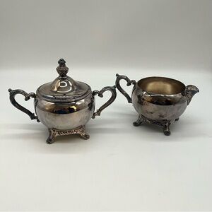 Vintage WM Rogers Silver Cream and Sugar Footed Set with Lid
